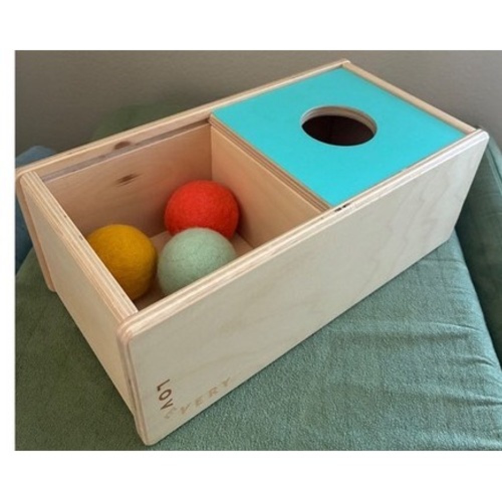 Lovevery Sliding Top Box with 3 Wool Felt Balls Wood
